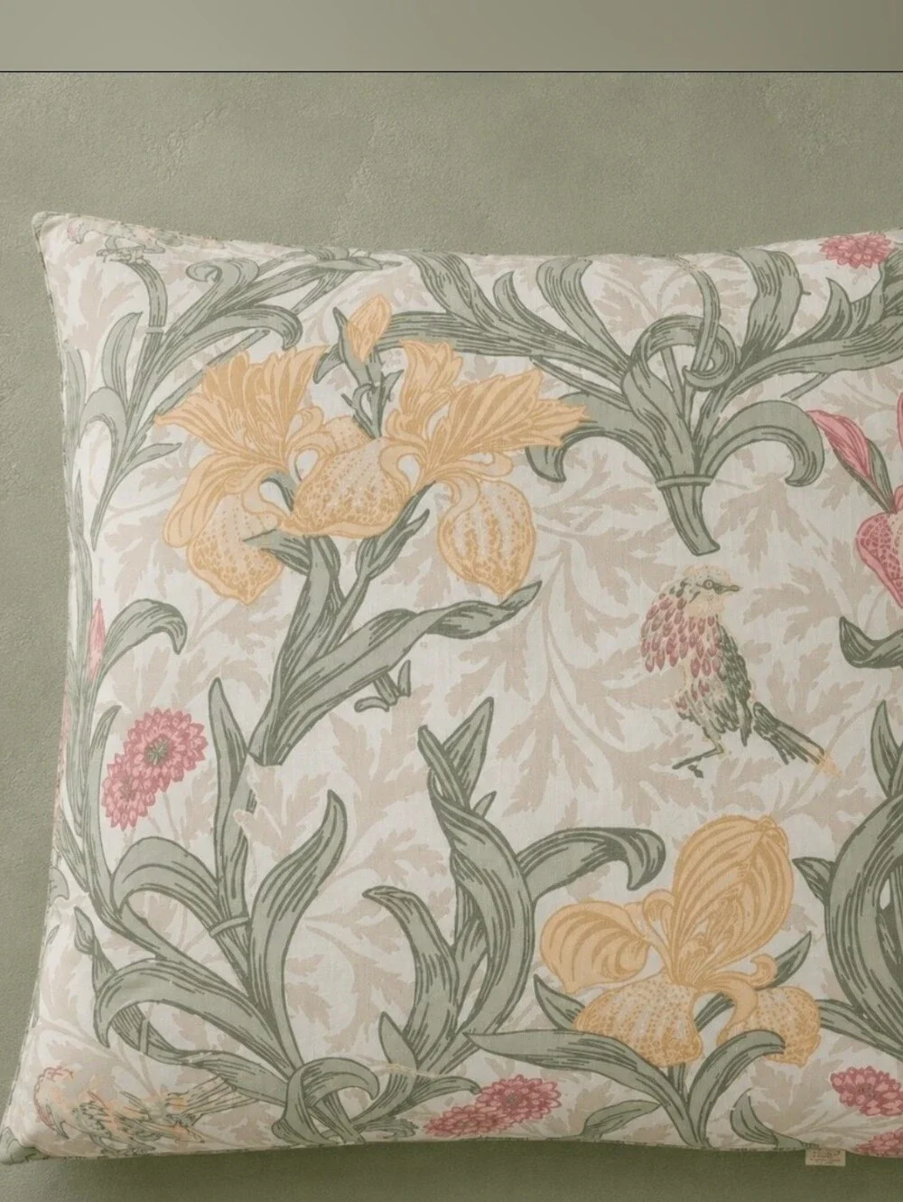 NWT William Morris At Home Summer Iris 20x20 Throw Pillows Set of 2 Reversible